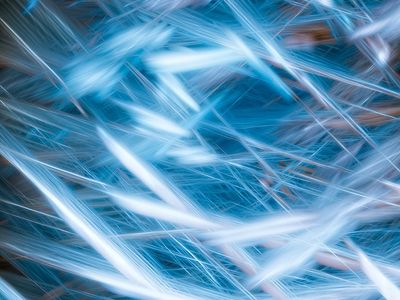 Abstract flow of light symbolizing energy distribution during movement